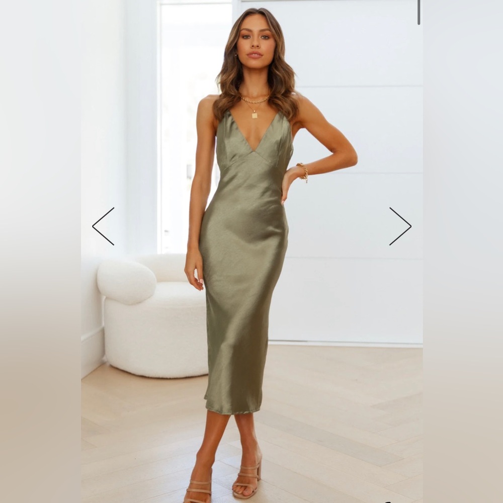 Hello Molly - green - midi dress - size small - brand new with tag
